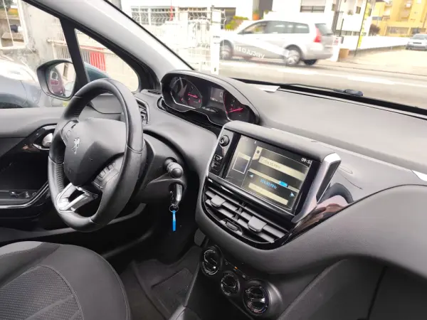 Peugeot 208 1.2 PureTech Active 9