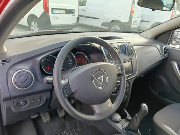 Dacia Sandero 1.5 dCi Stepway 17
