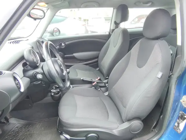 MINI 3 Portas Cooper D 25