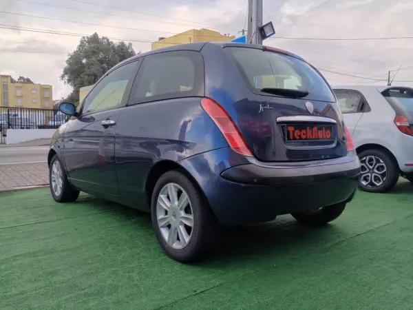 Lancia Ypsilon 1.2 16V Fashion 4