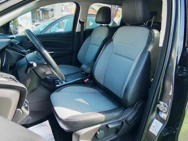 Ford Kuga 1.5 TDCi EcoBlue Titanium 25