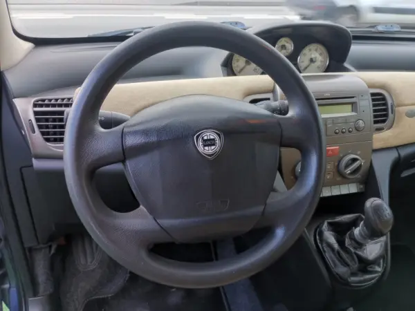 Lancia Ypsilon 1.2 16V Fashion 25