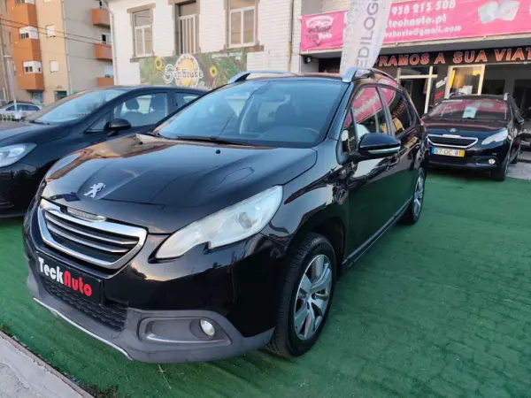Peugeot 2008 1.2 PureTech Style 3