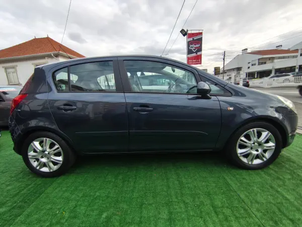 Opel Corsa 1.2 Cosmo 8