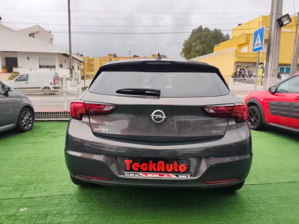 Opel Astra 1.6 CDTi Cosmo Start/Stop 6