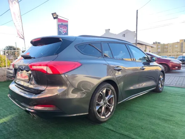 Ford Focus SW 1.0 EcoBoost MHEV ST-Line Design SIP 7