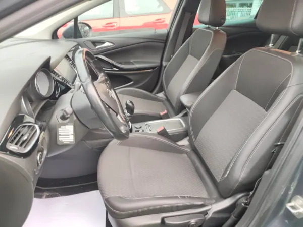 Opel Astra 1.6 CDTi Cosmo Start/Stop 13