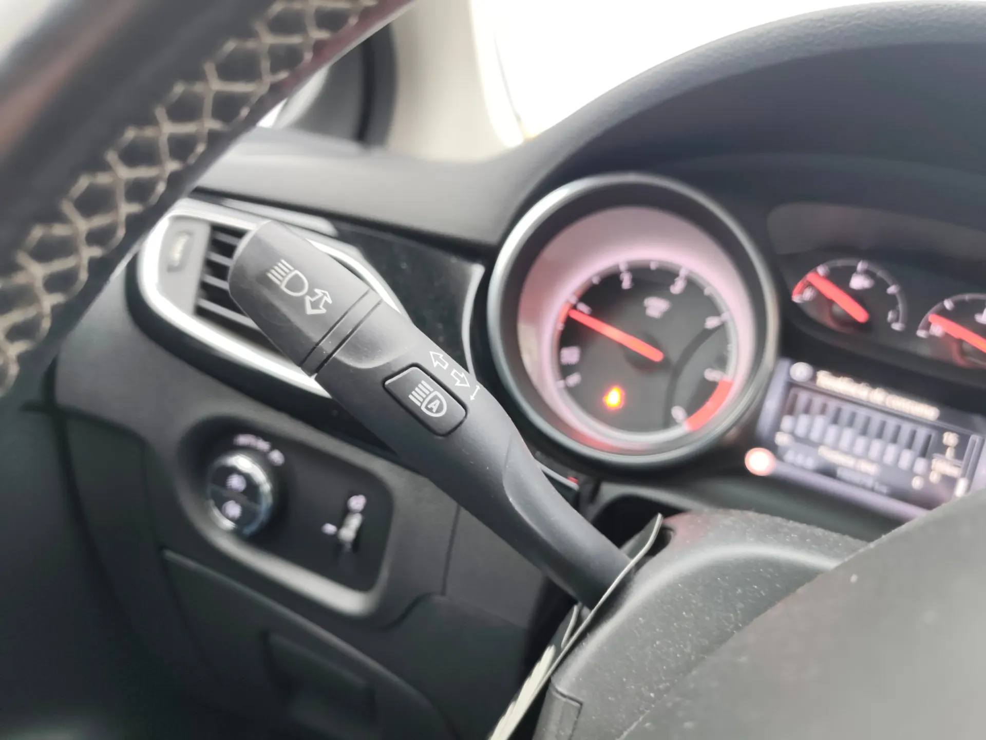 Opel Astra 1.6 CDTi Cosmo Start/Stop 16