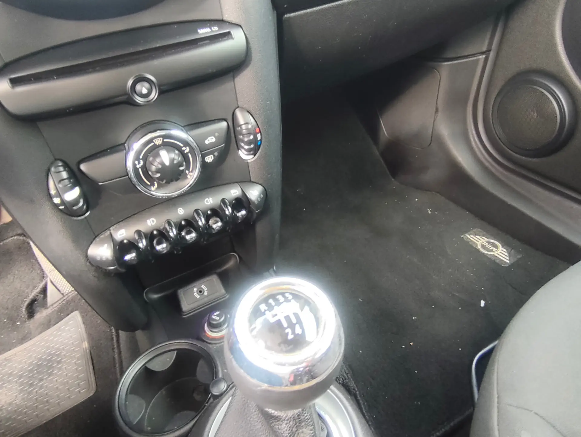 MINI 3 Portas One D 16