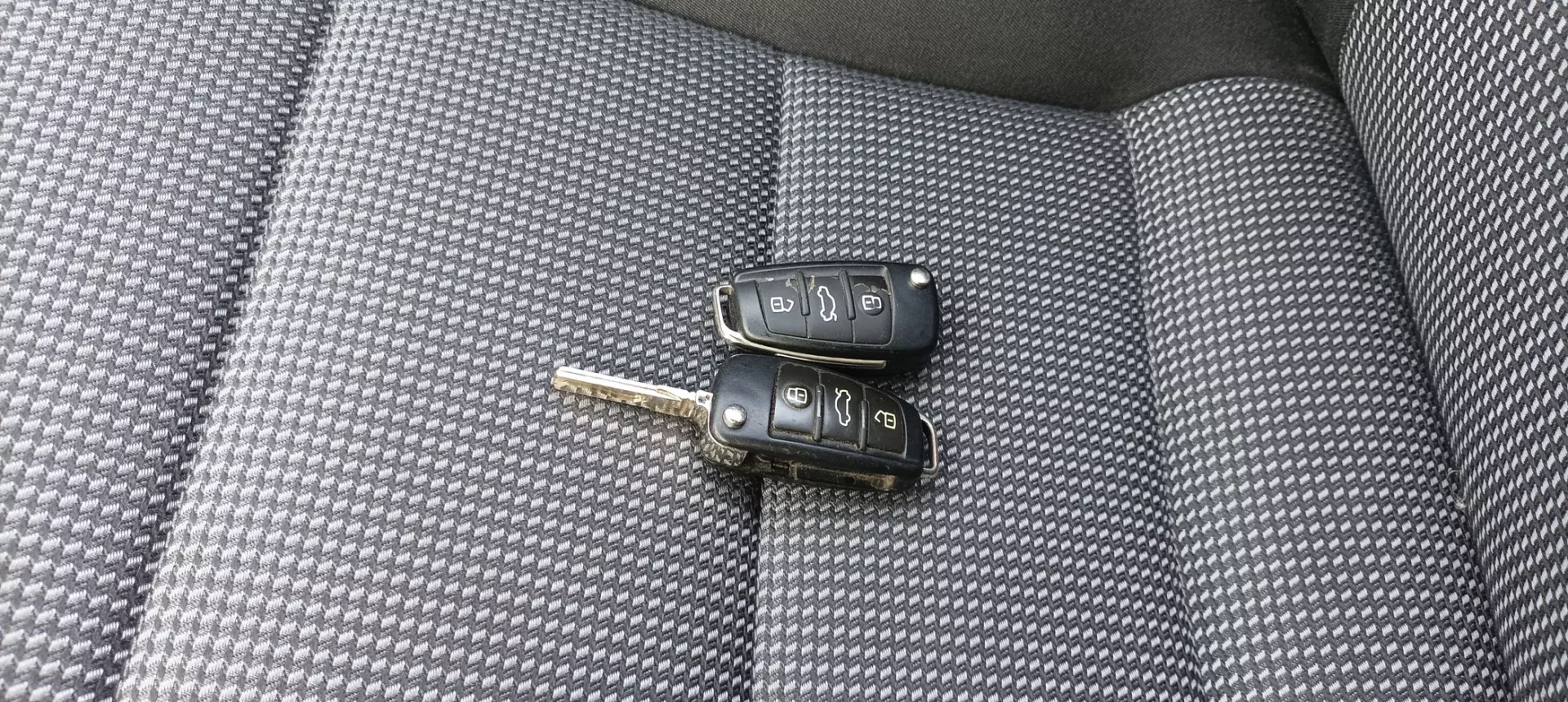 Audi A3 Cabrio 2.0 TDi S-Line 19