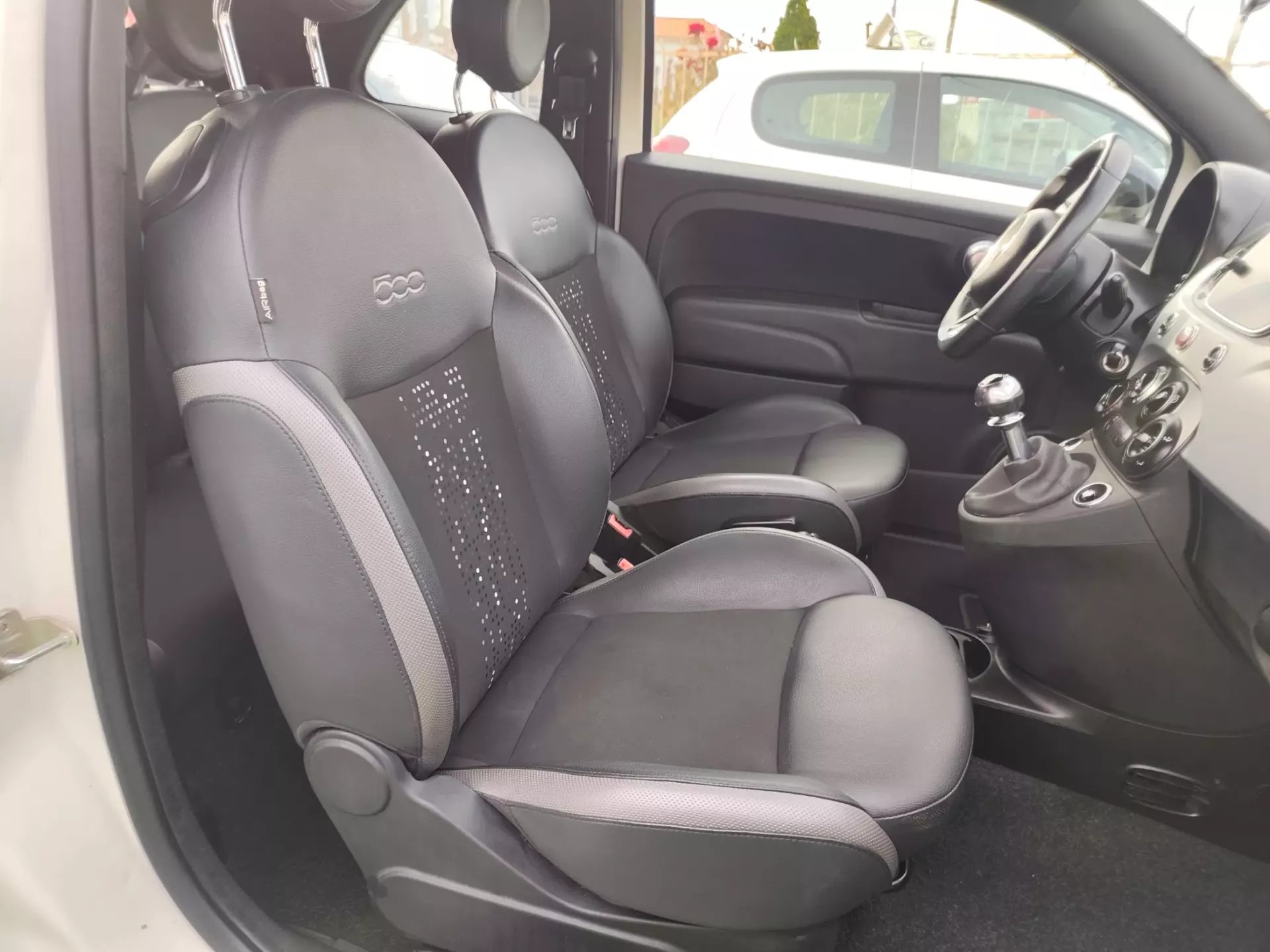 Fiat 500C 1.0 HYBRID CONNECT 32