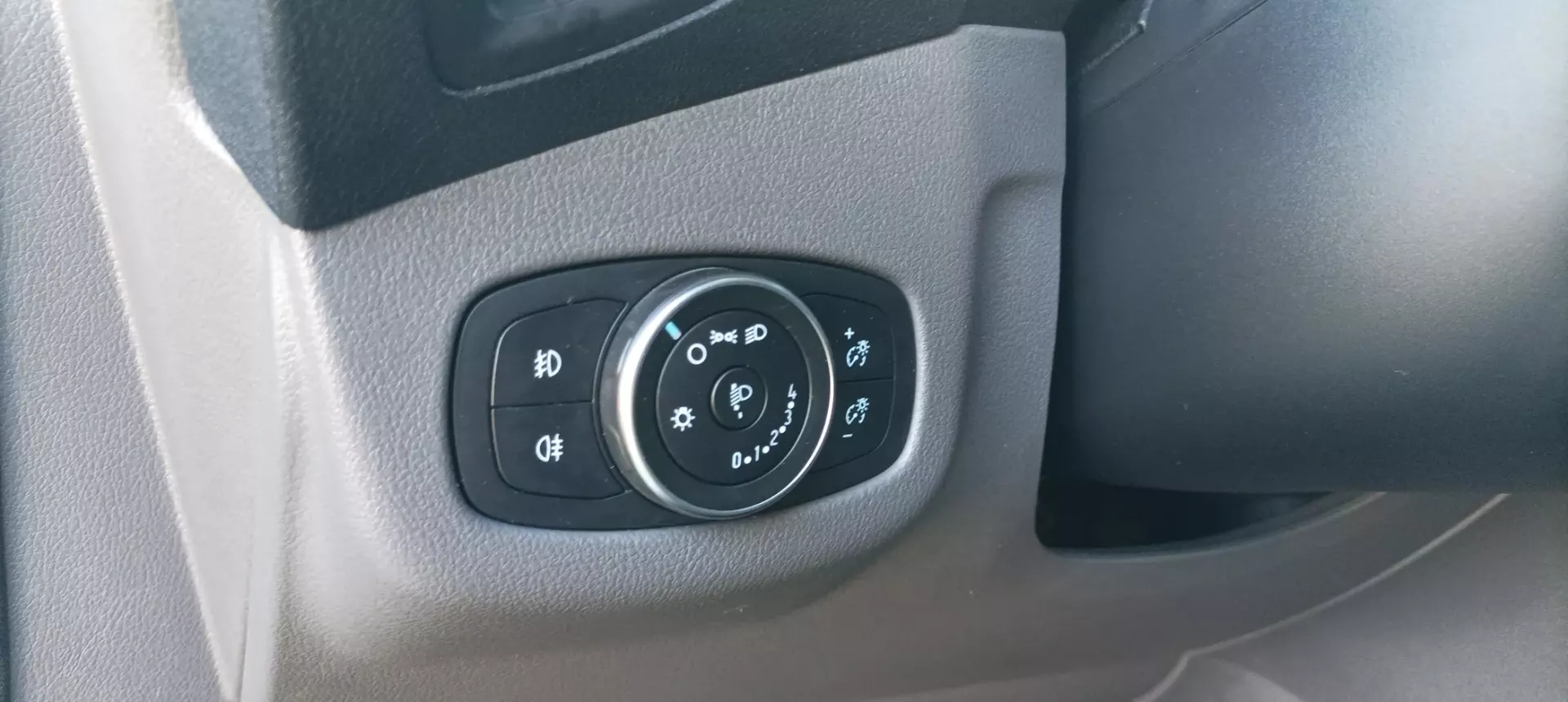 Ford Transit Connect 1.5 TDCi 210 L2 Ambiente (2018-2020) 20