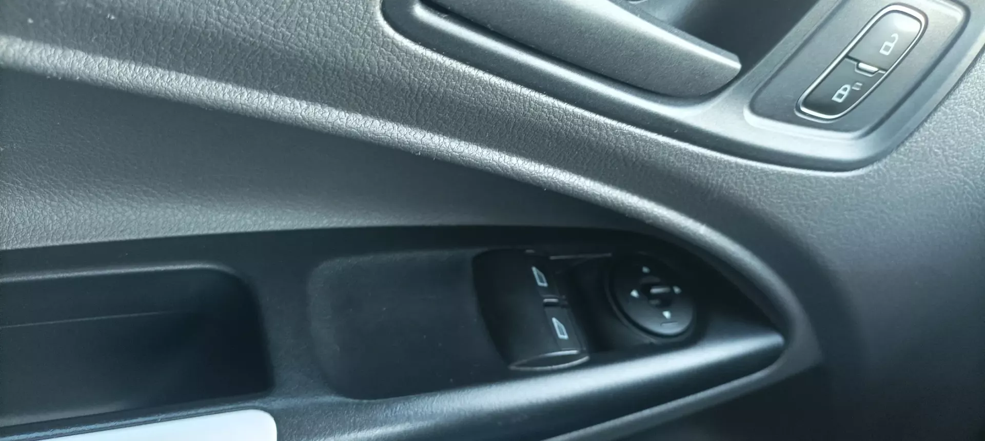 Ford Transit Connect 1.5 TDCi 210 L2 Ambiente (2018-2020) 21