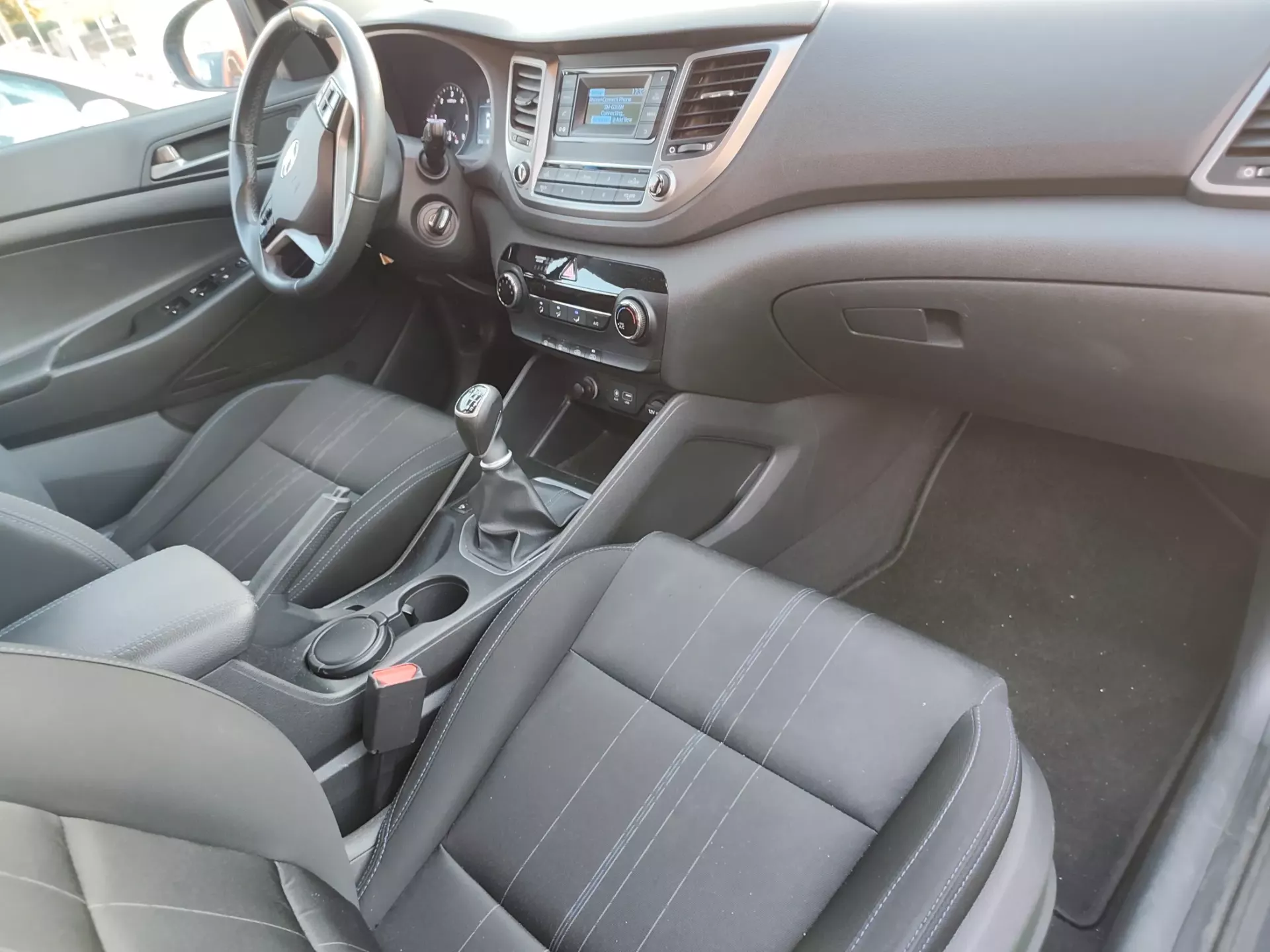 Hyundai Tucson 1.7 CRDi Creative (2015-2016) 30