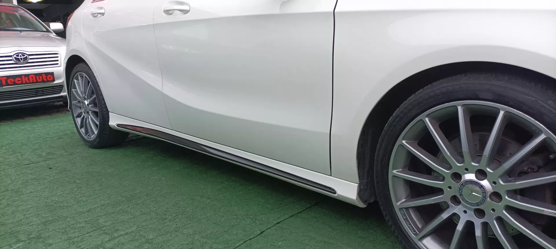 Mercedes-Benz A 180 AMG 13