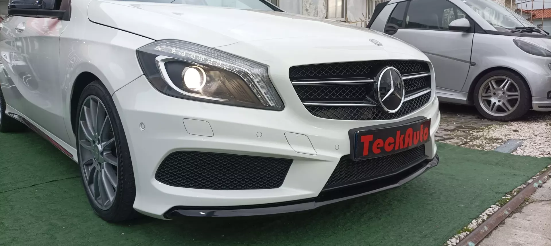 Mercedes-Benz A 180 AMG 14