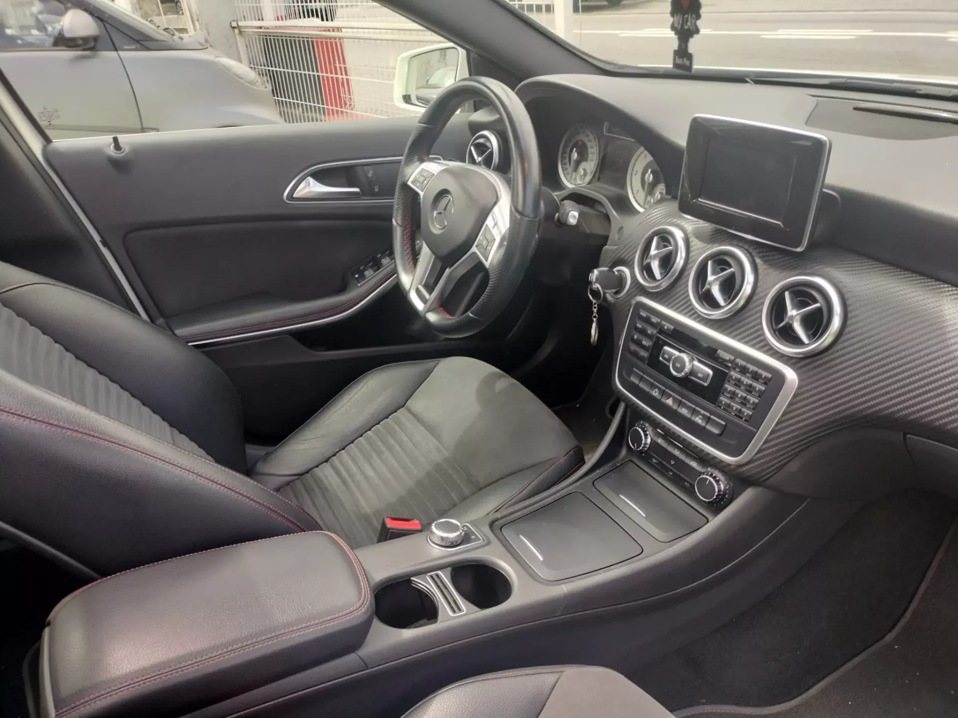 Mercedes-Benz A 180 AMG 38