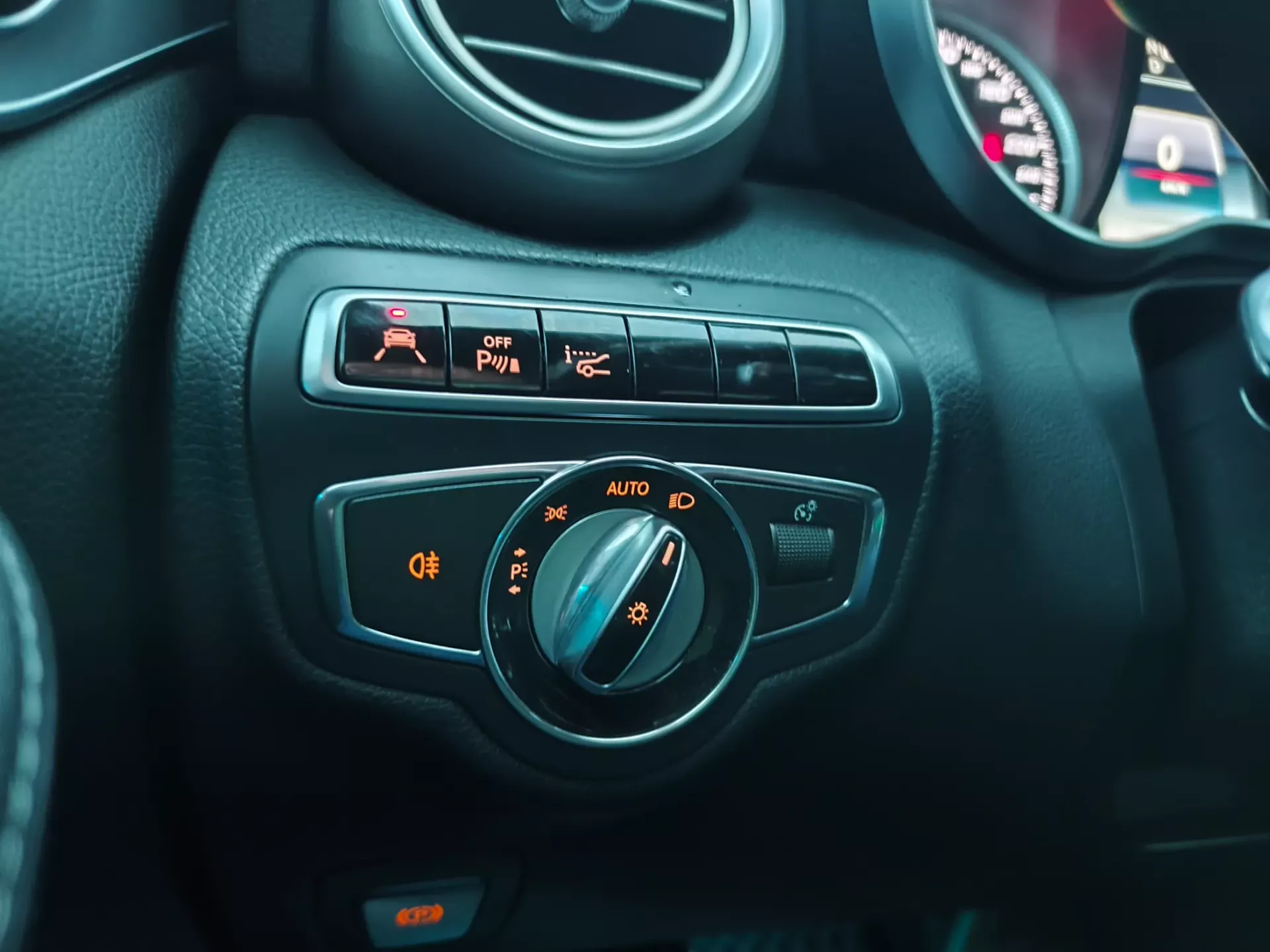 Mercedes-Benz C 220 BlueTEC BE Edition AMG Line Aut. (2014-2015) 18