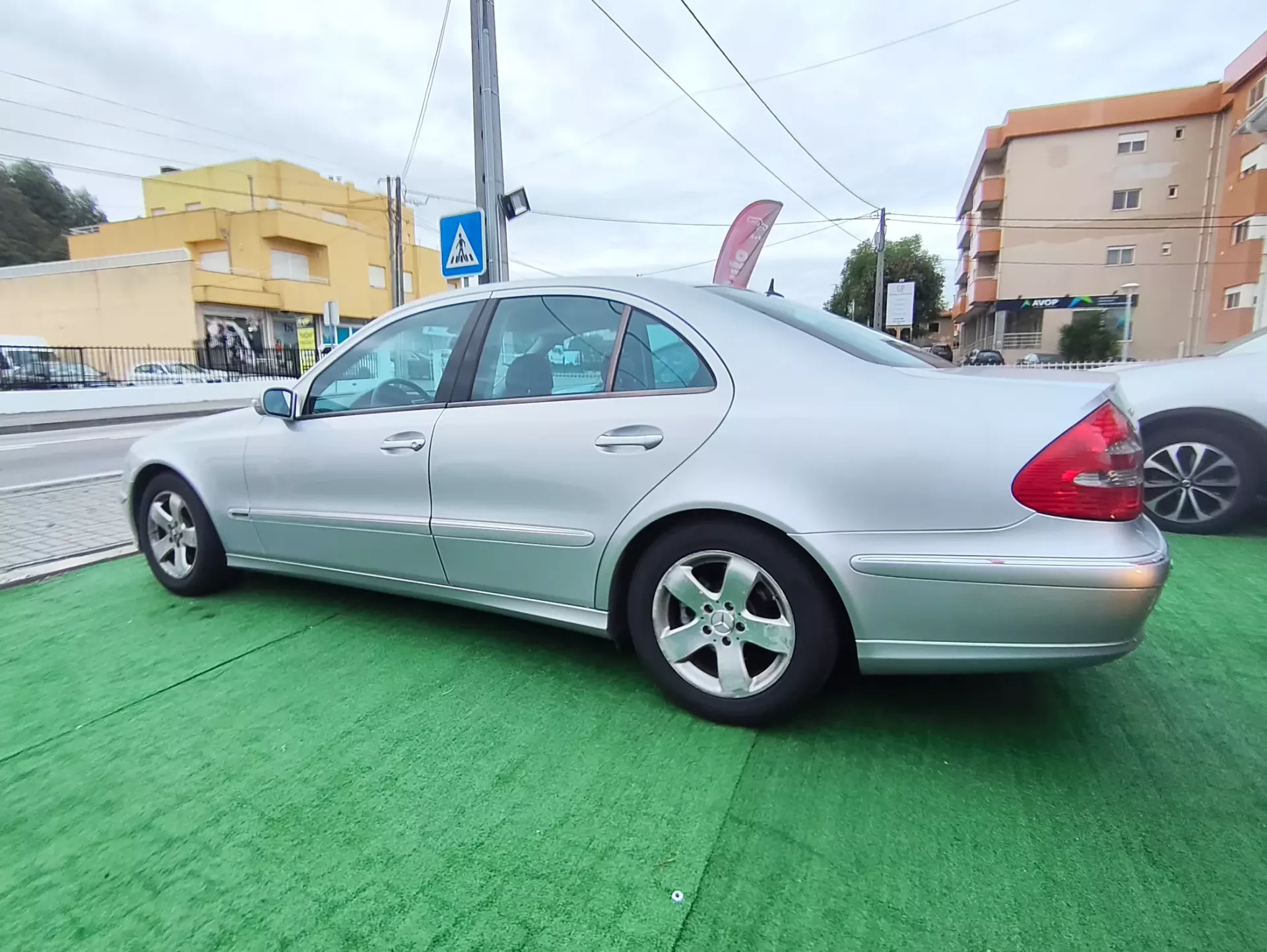 Mercedes-Benz E 220 CDi Avantgard 6