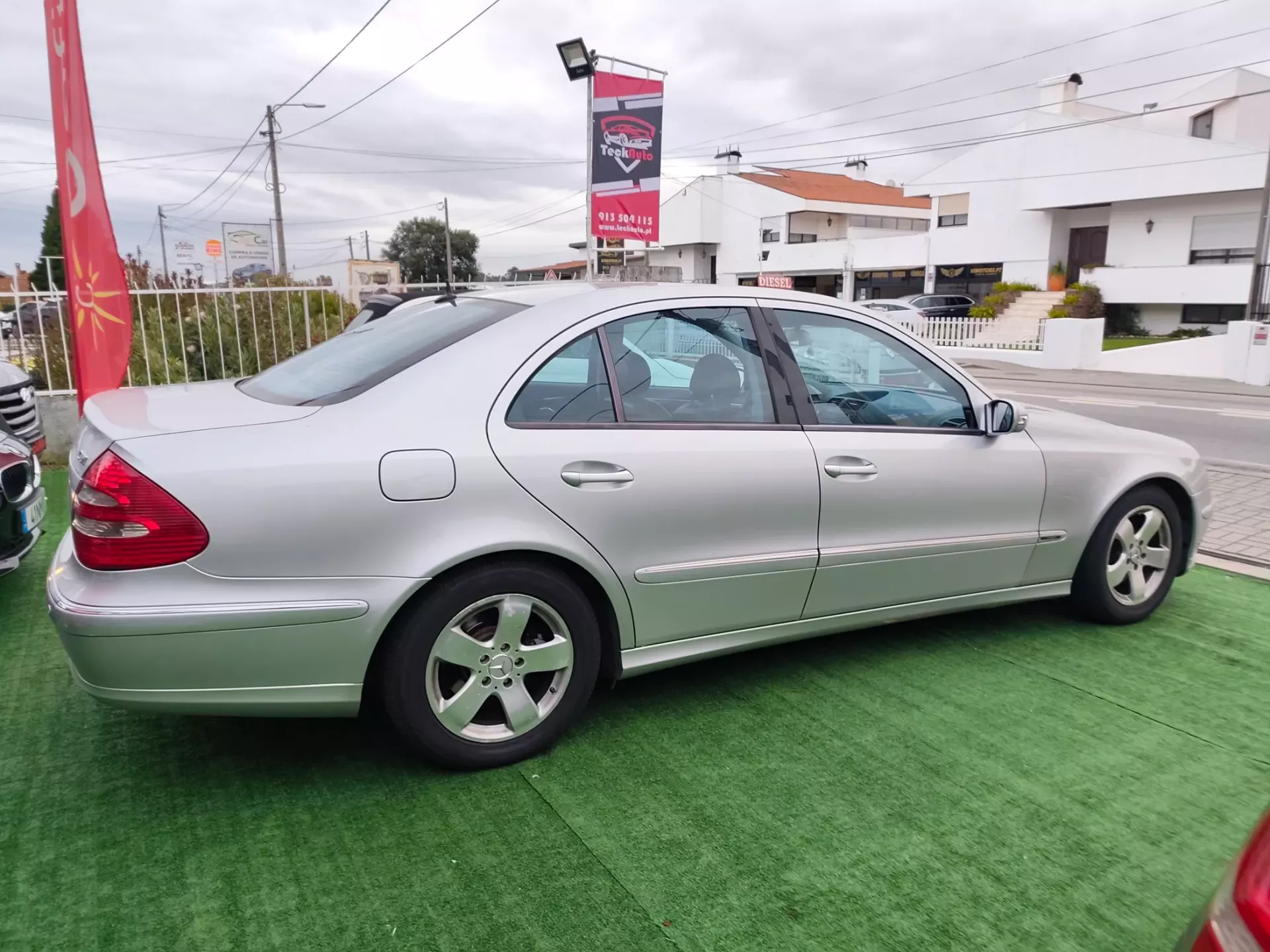 Mercedes-Benz E 220 CDi Avantgard 10