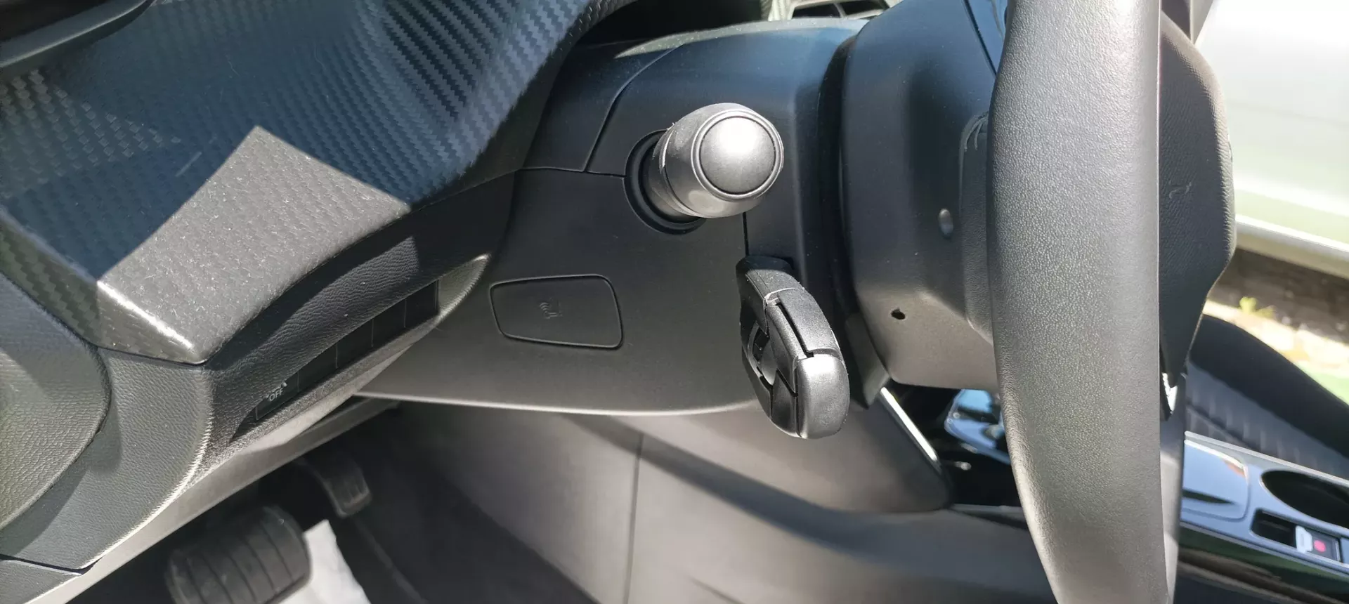 Peugeot e-208 50 KWh Active Pack 13