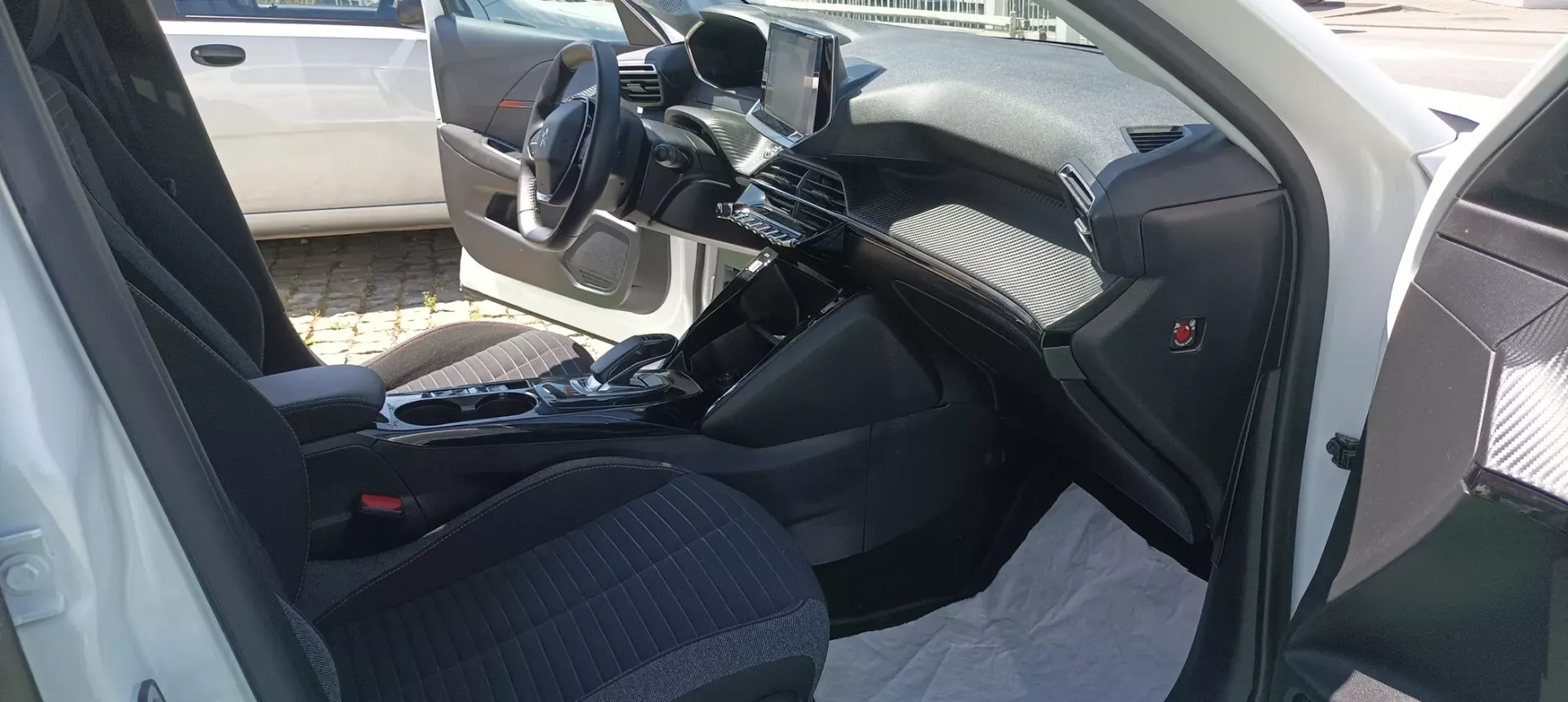 Peugeot e-208 50 KWh Active Pack 22