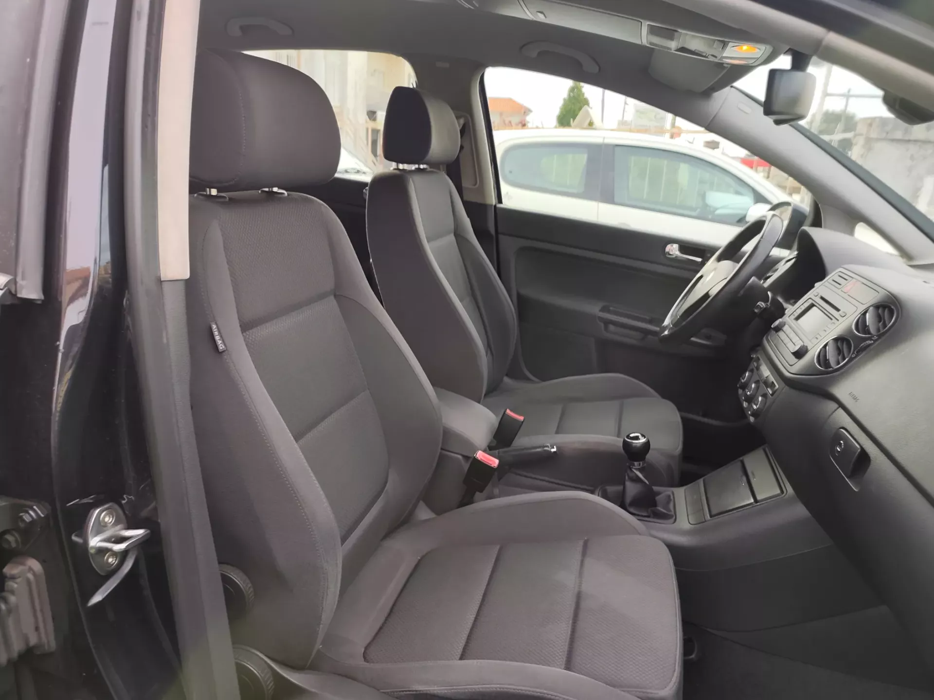 Volkswagen Golf Plus 2.0 TDi Confortline (2005-2009) 31