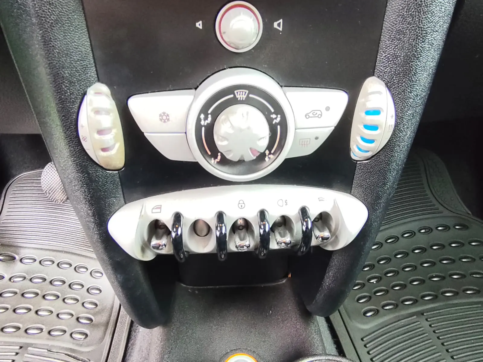 MINI 3 Portas Cooper D 21