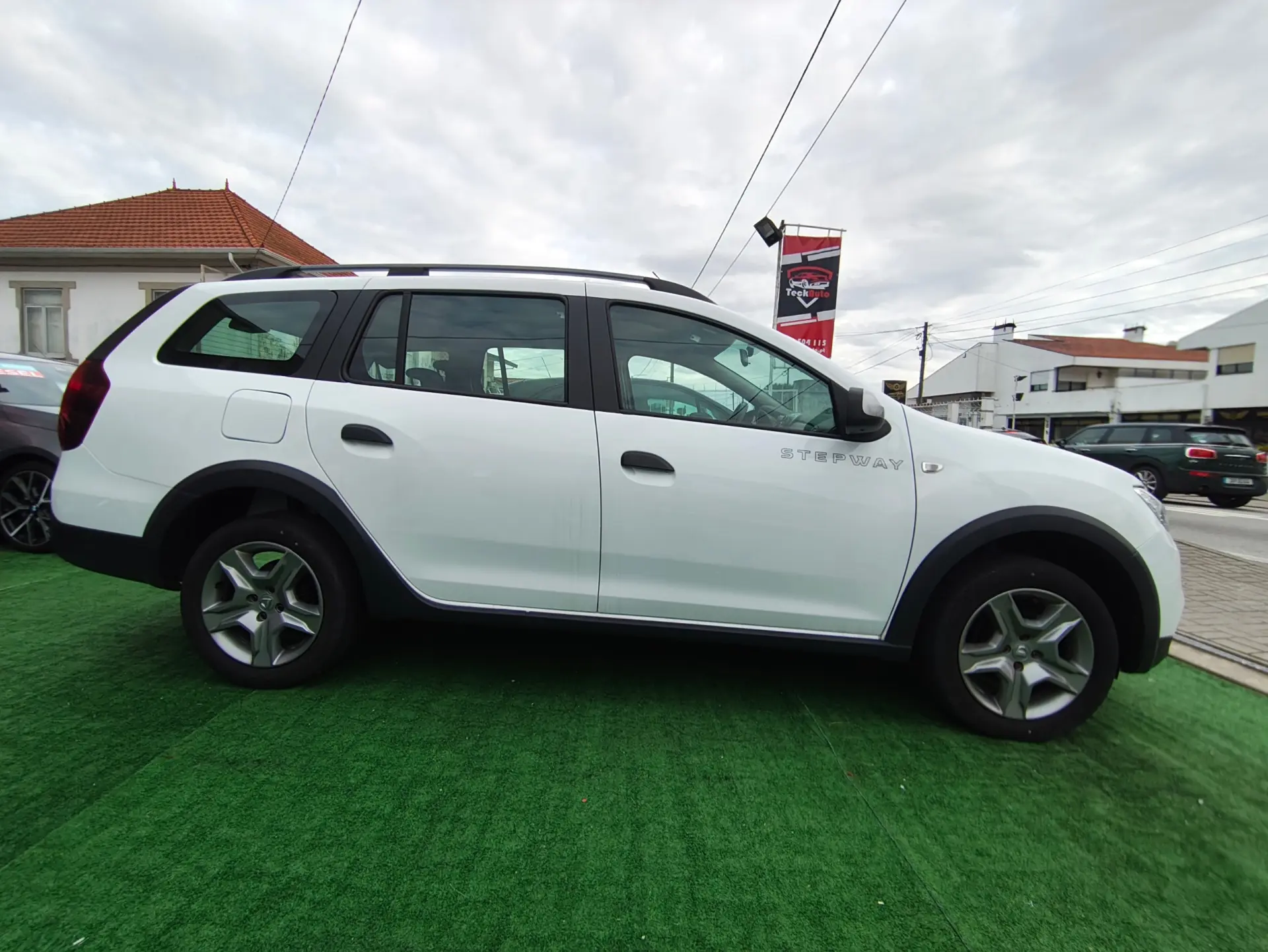 Dacia Logan MCV 0.9 TCe Stepway 8