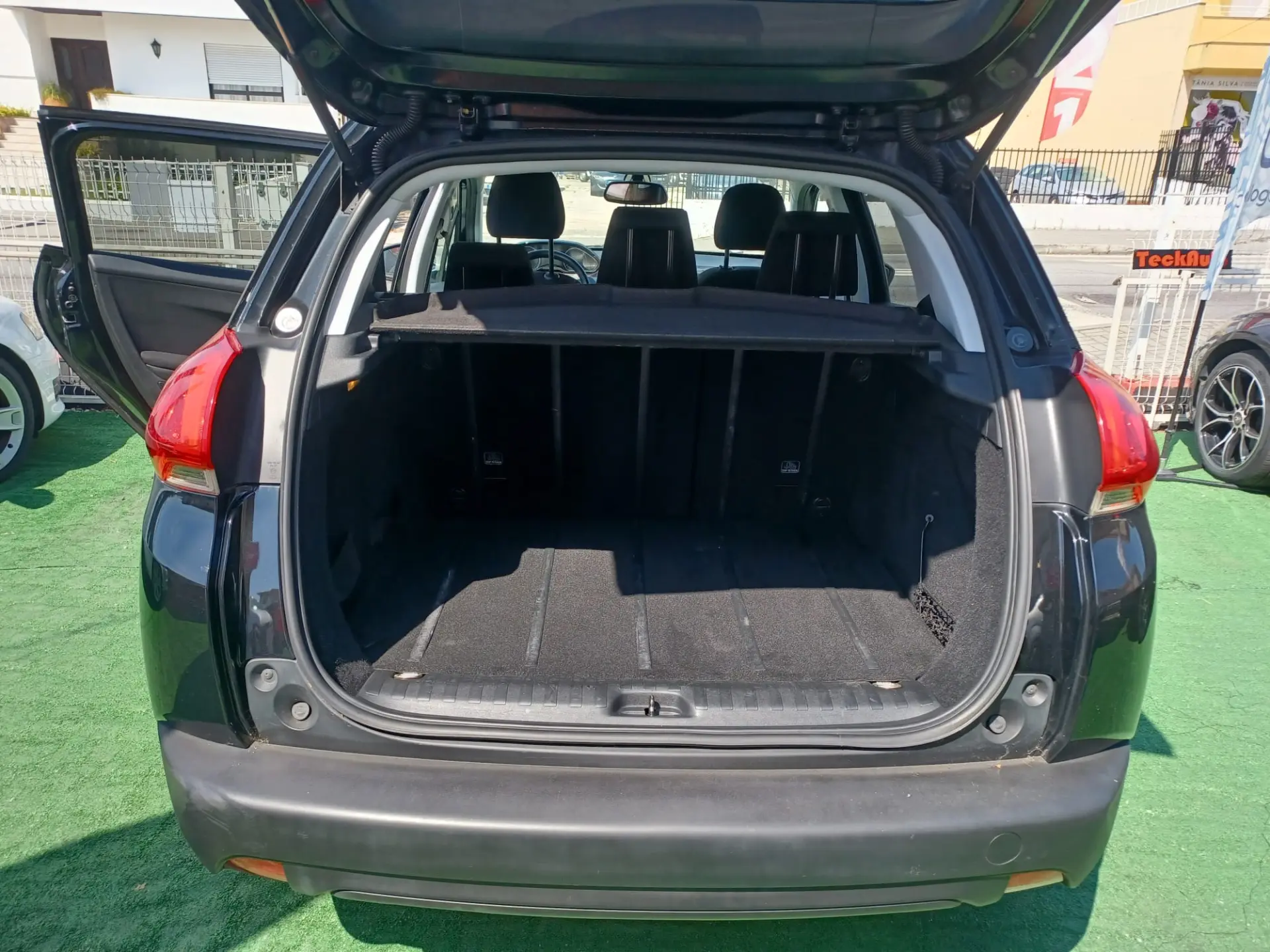 Peugeot 2008 9