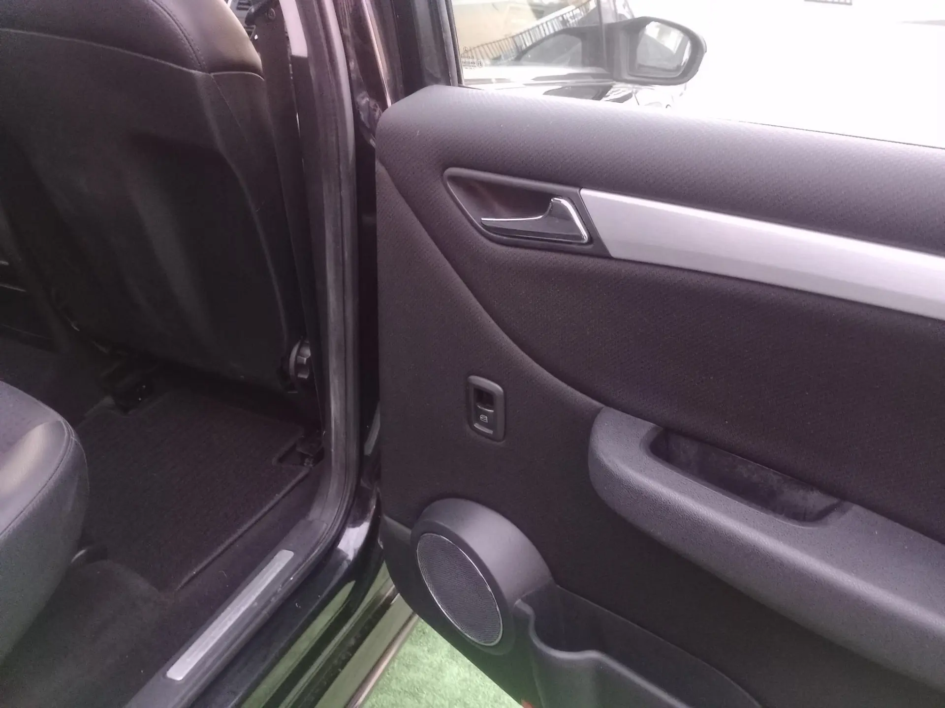 Mercedes-Benz B 180 17