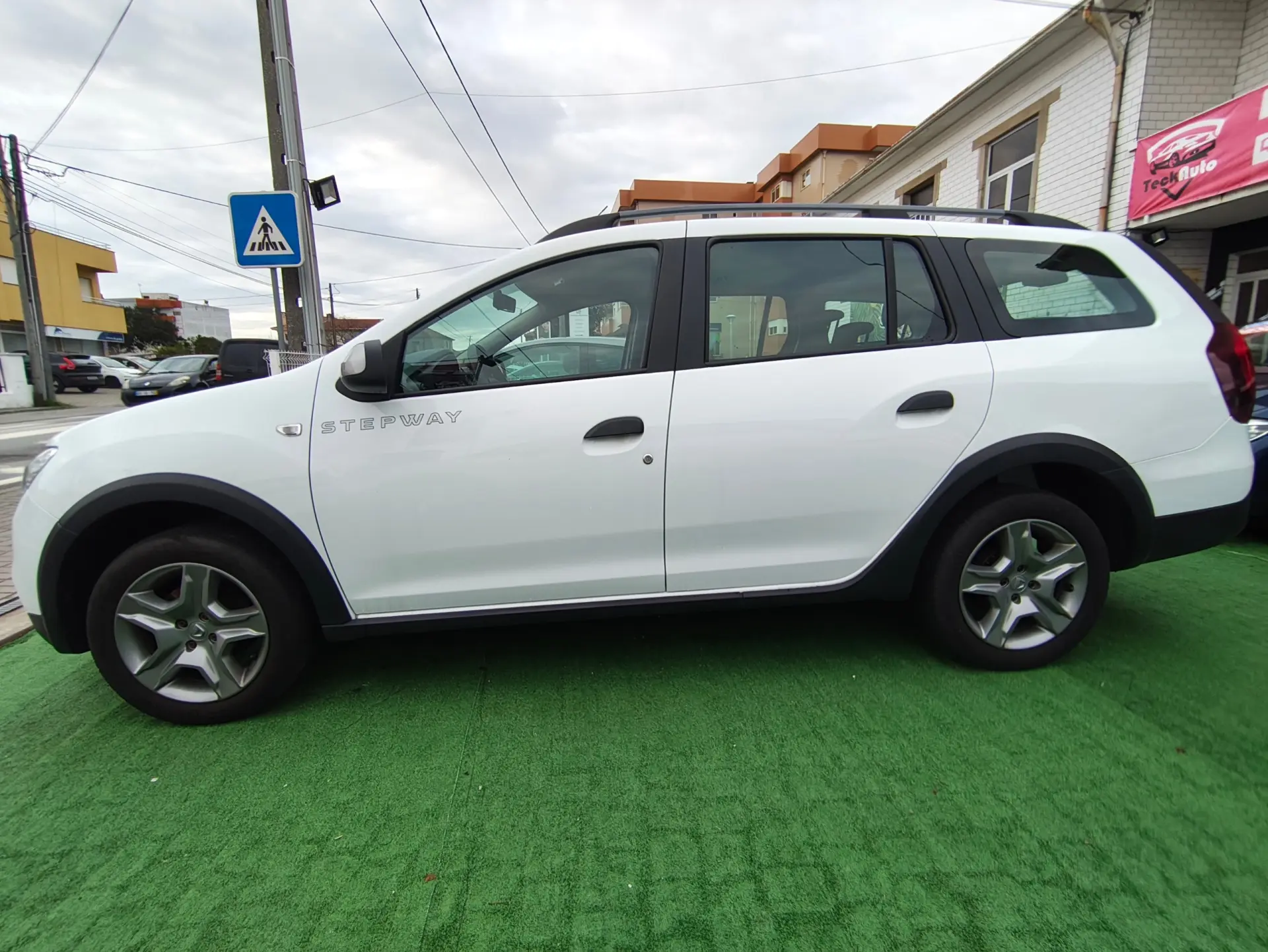 Dacia Logan MCV 0.9 TCe Stepway 4