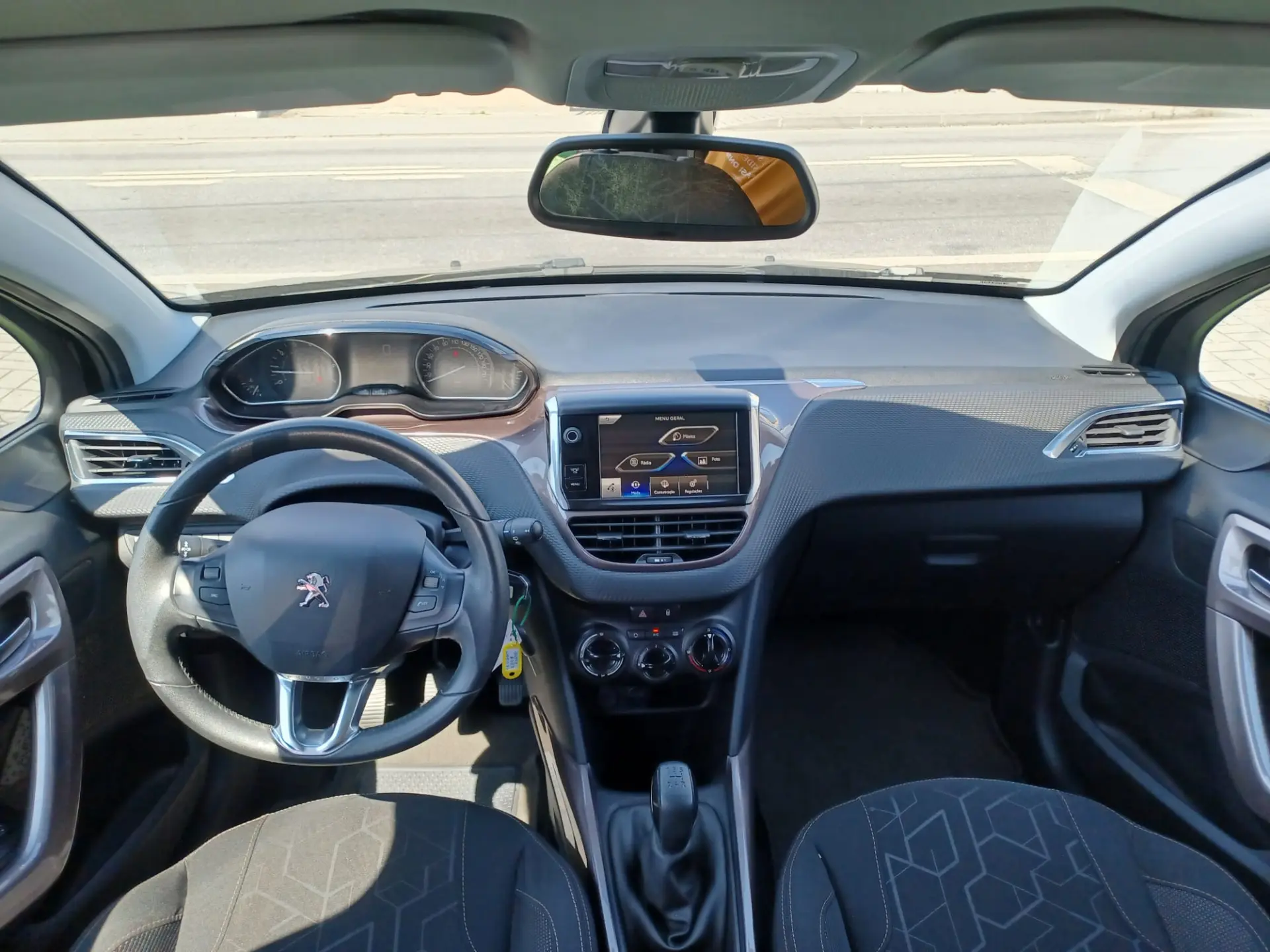 Peugeot 2008 10