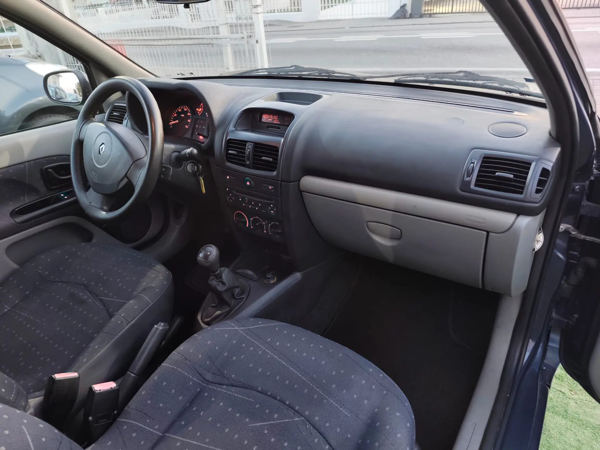 Renault Clio 1.2 16V Dynamique 12