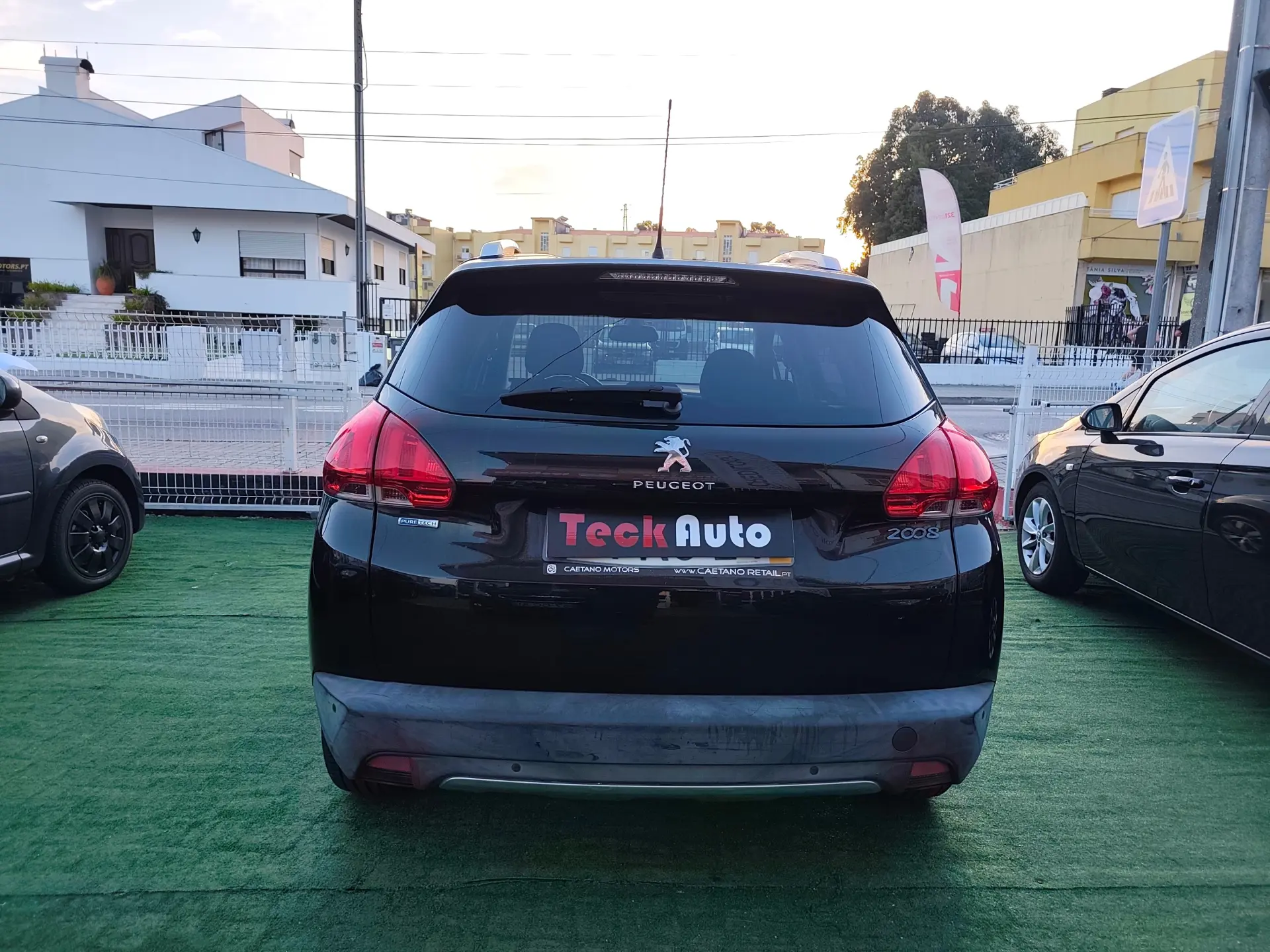 Peugeot 2008 1.2 PureTech Style 6