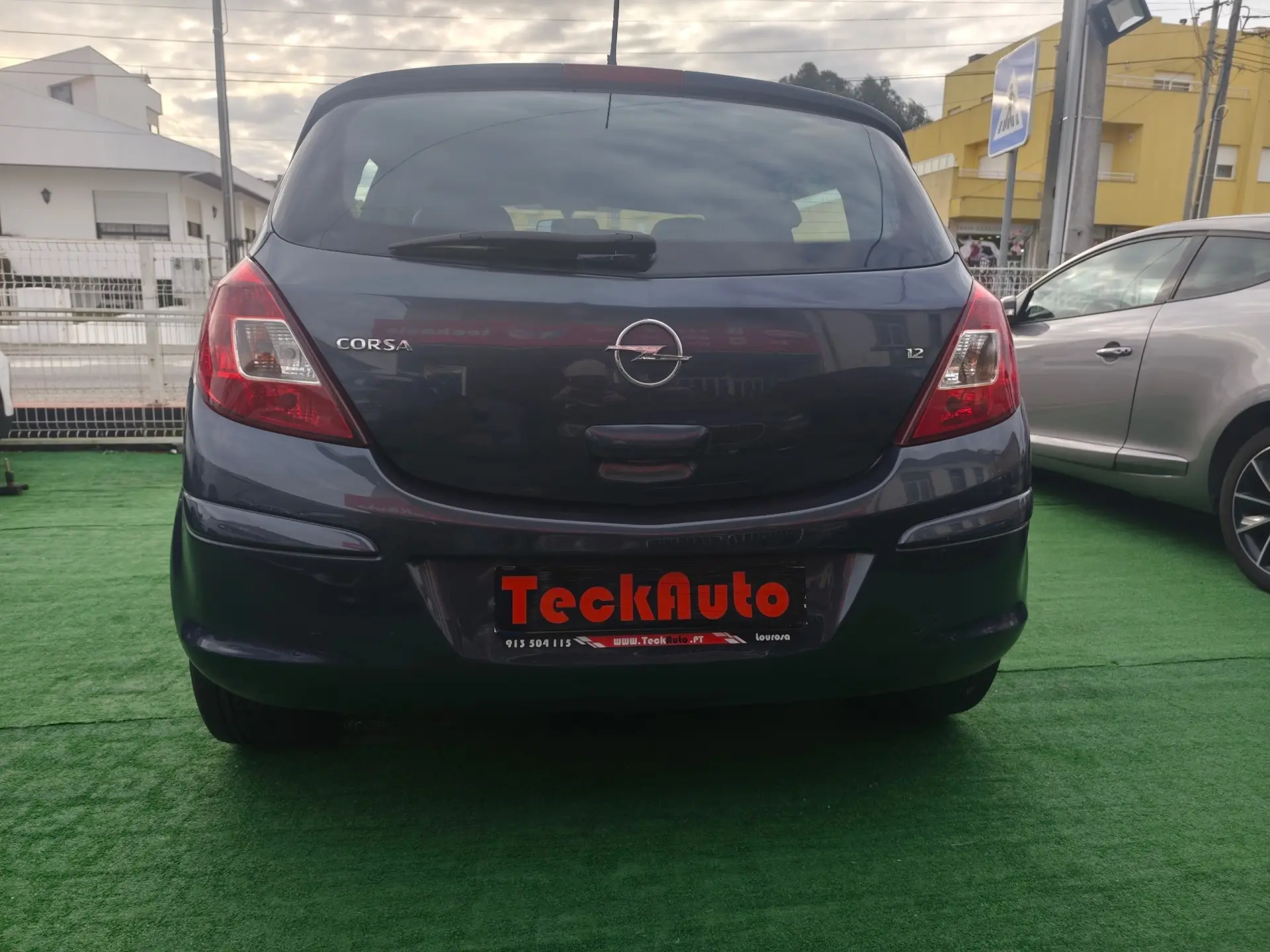 Opel Corsa 1.2 Cosmo 4