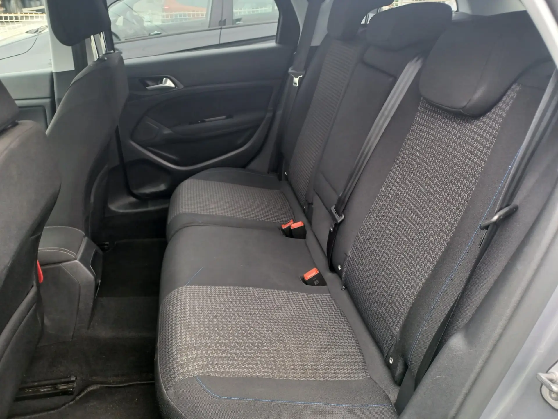 Peugeot 308 SW 1.5 BlueHDi Style 12
