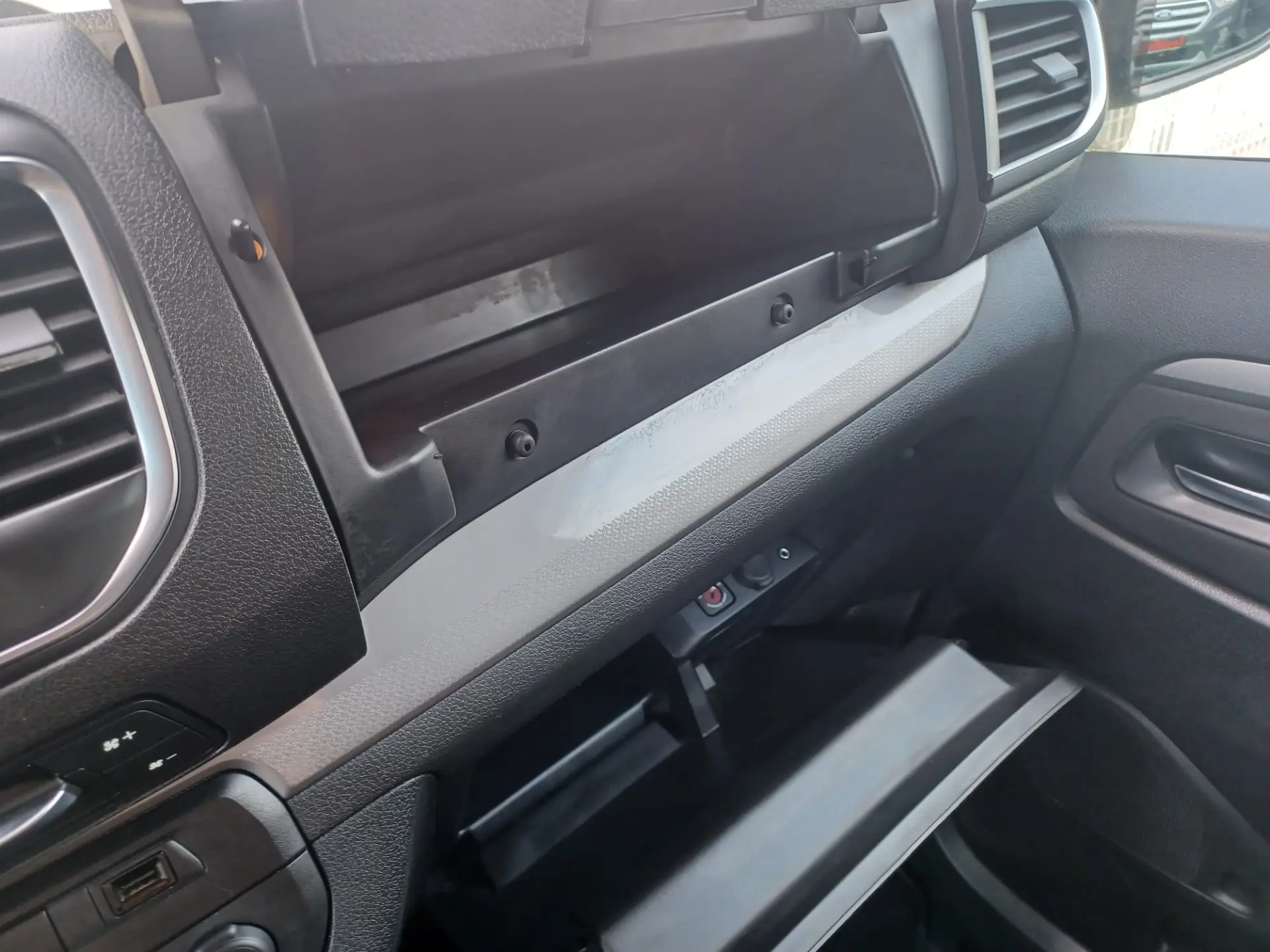 Citroen Spacetourer 2.0 BlueHDi XL Feel EAT8 26