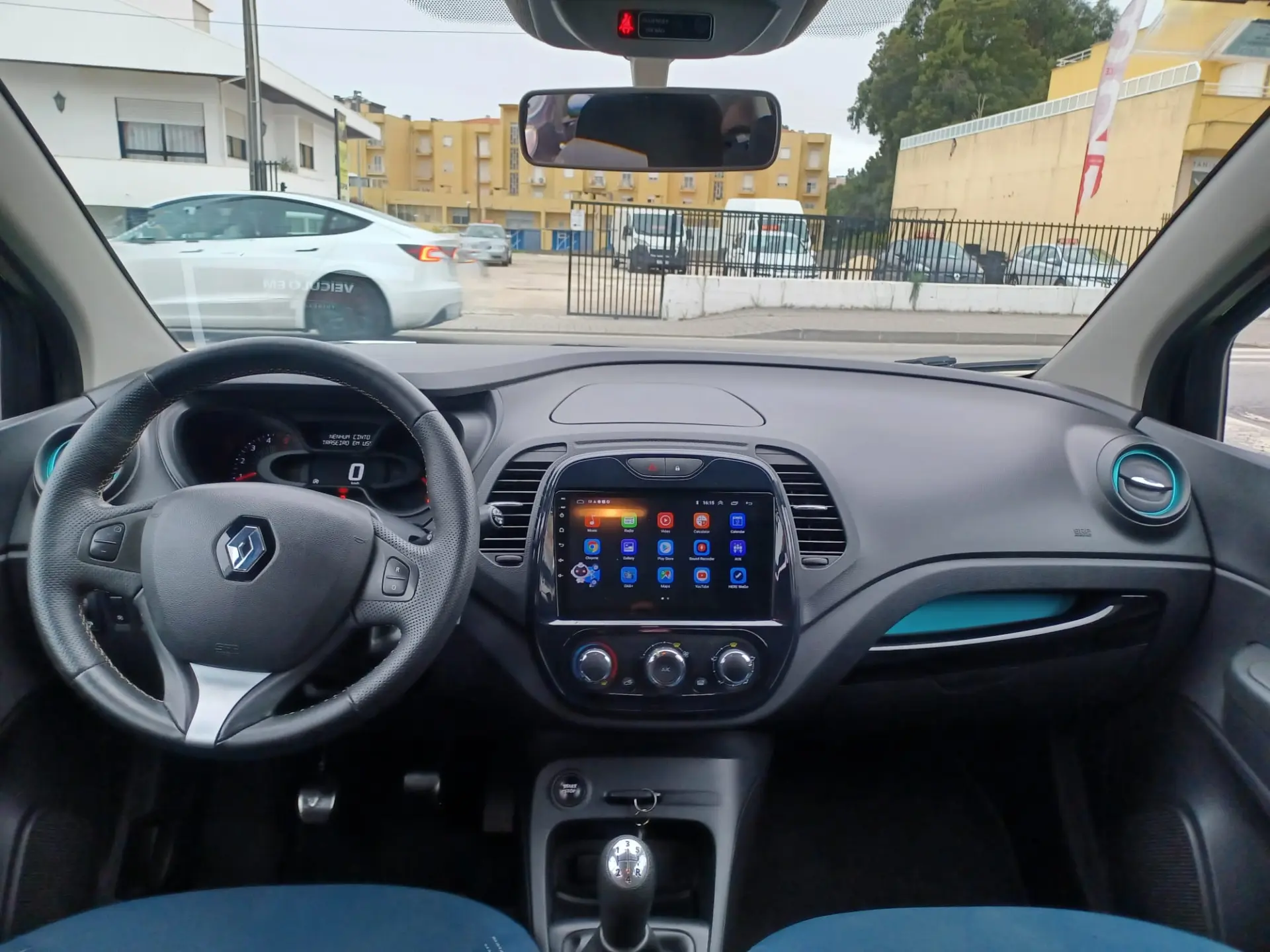 Renault Captur 1.5 dCi Sport 11