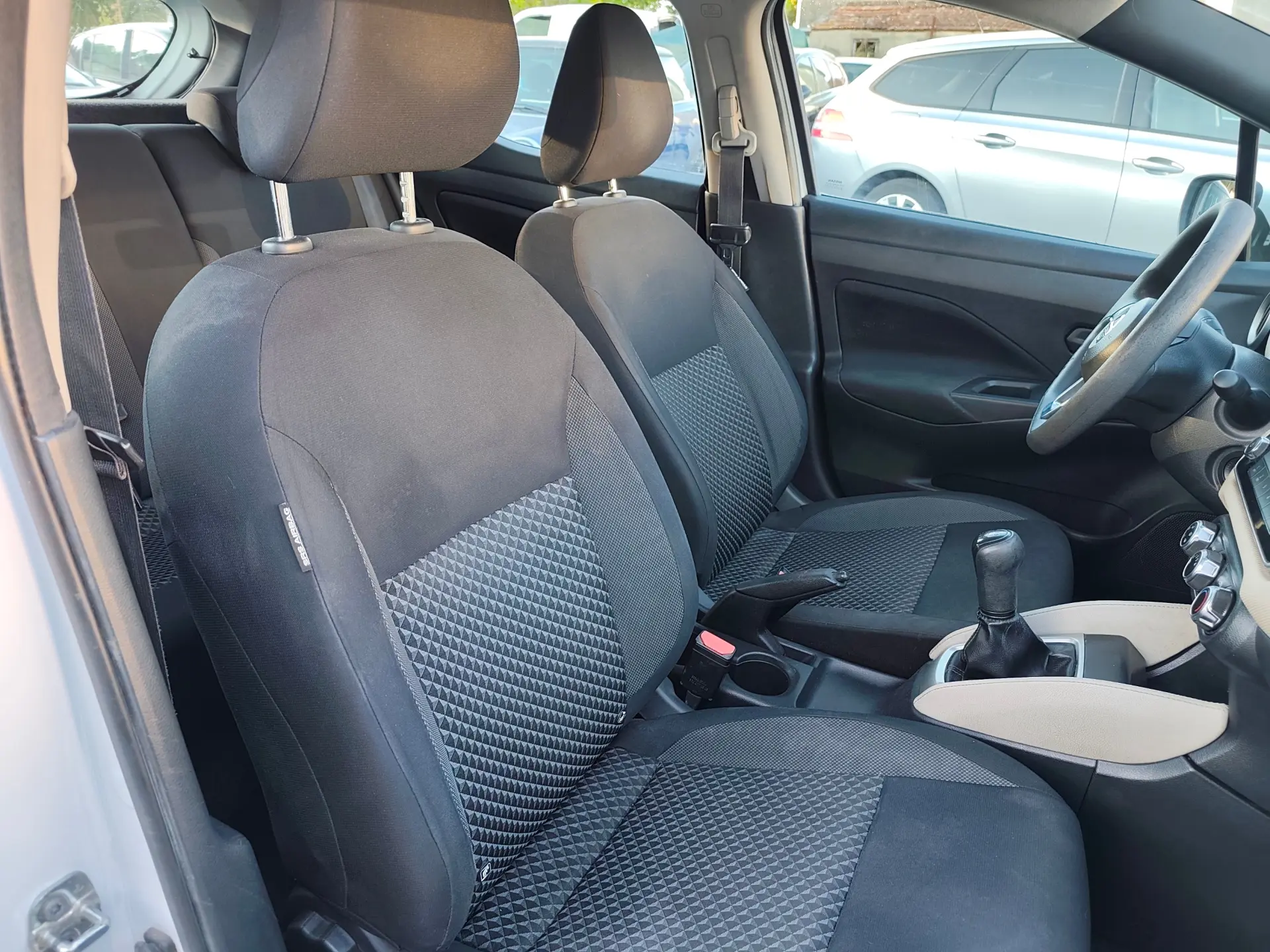 Nissan Micra 1.5 dCi N-Connecta S/S 11