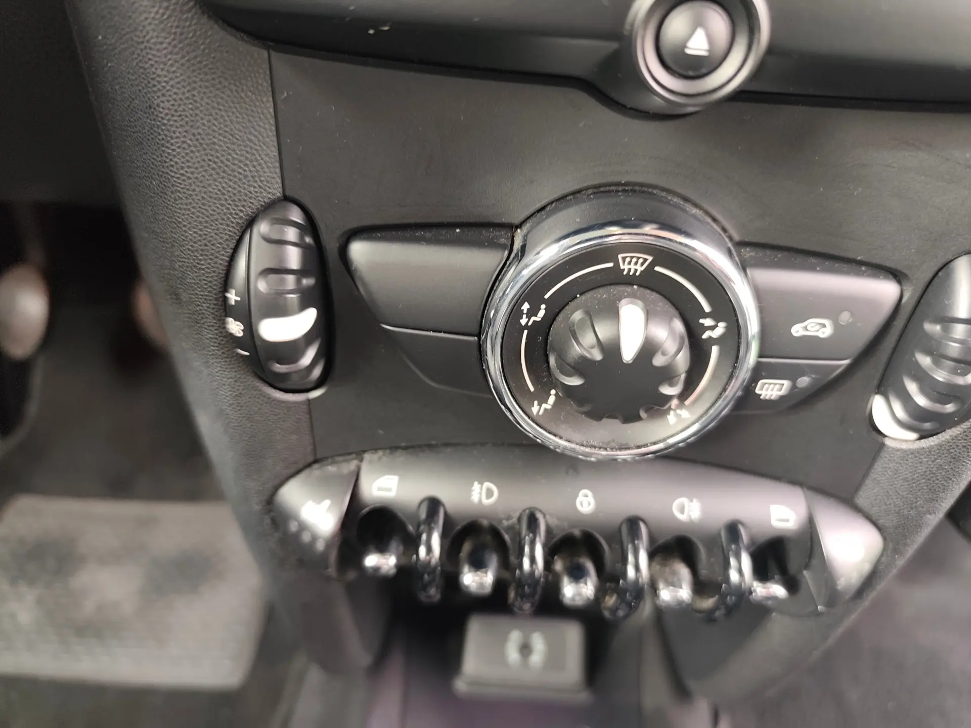 MINI 3 Portas One D 22