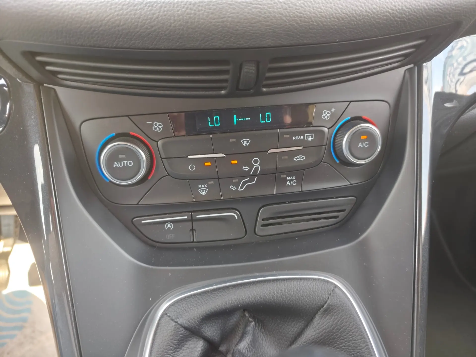 Ford Kuga 1.5 TDCi EcoBlue Titanium 17