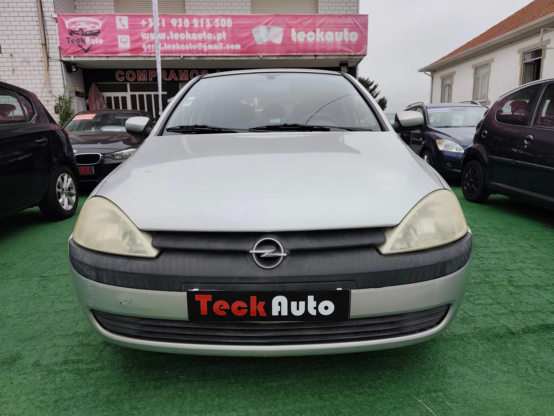 Opel Corsa 1.2 16V Confort 2