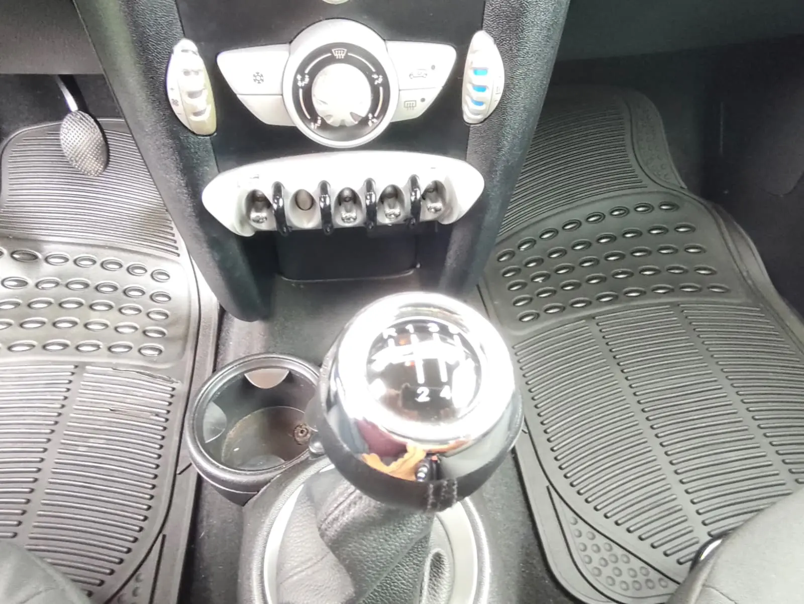 MINI 3 Portas Cooper D 19