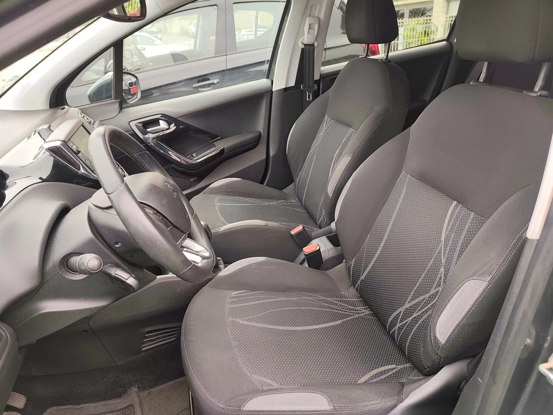 Peugeot 208 1.2 PureTech Active 13