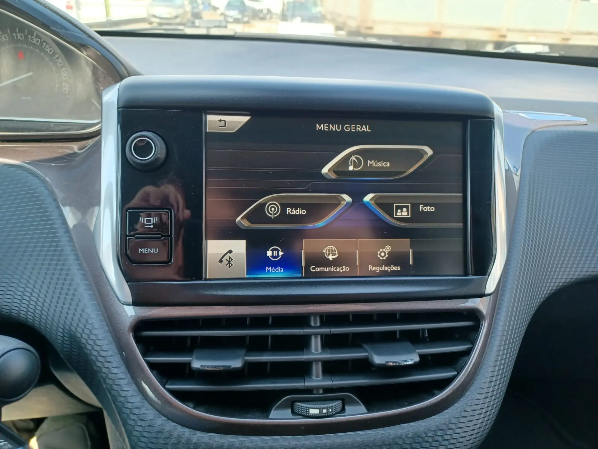 Peugeot 2008 15