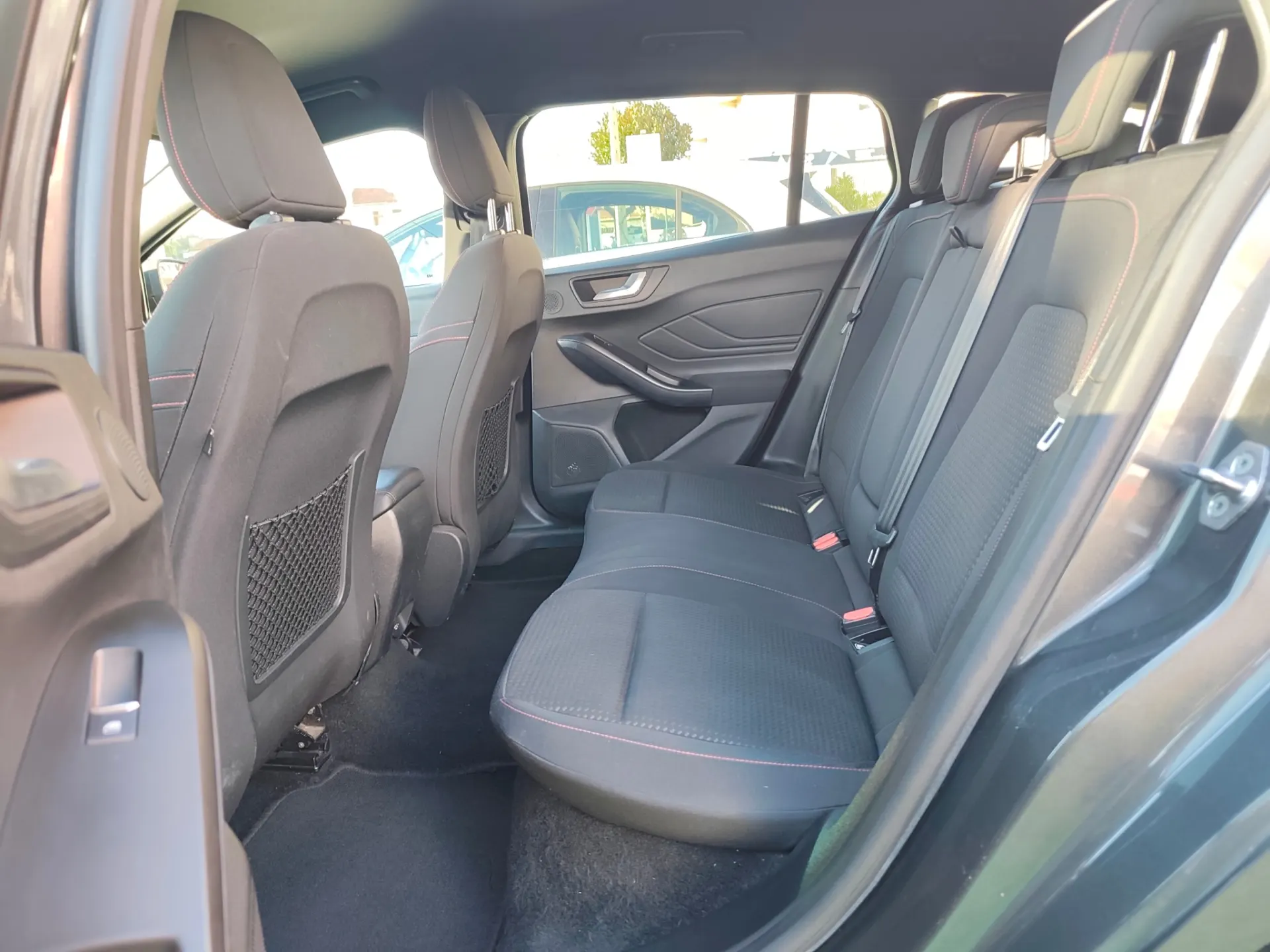 Ford Focus SW 1.0 EcoBoost MHEV ST-Line Design SIP 12