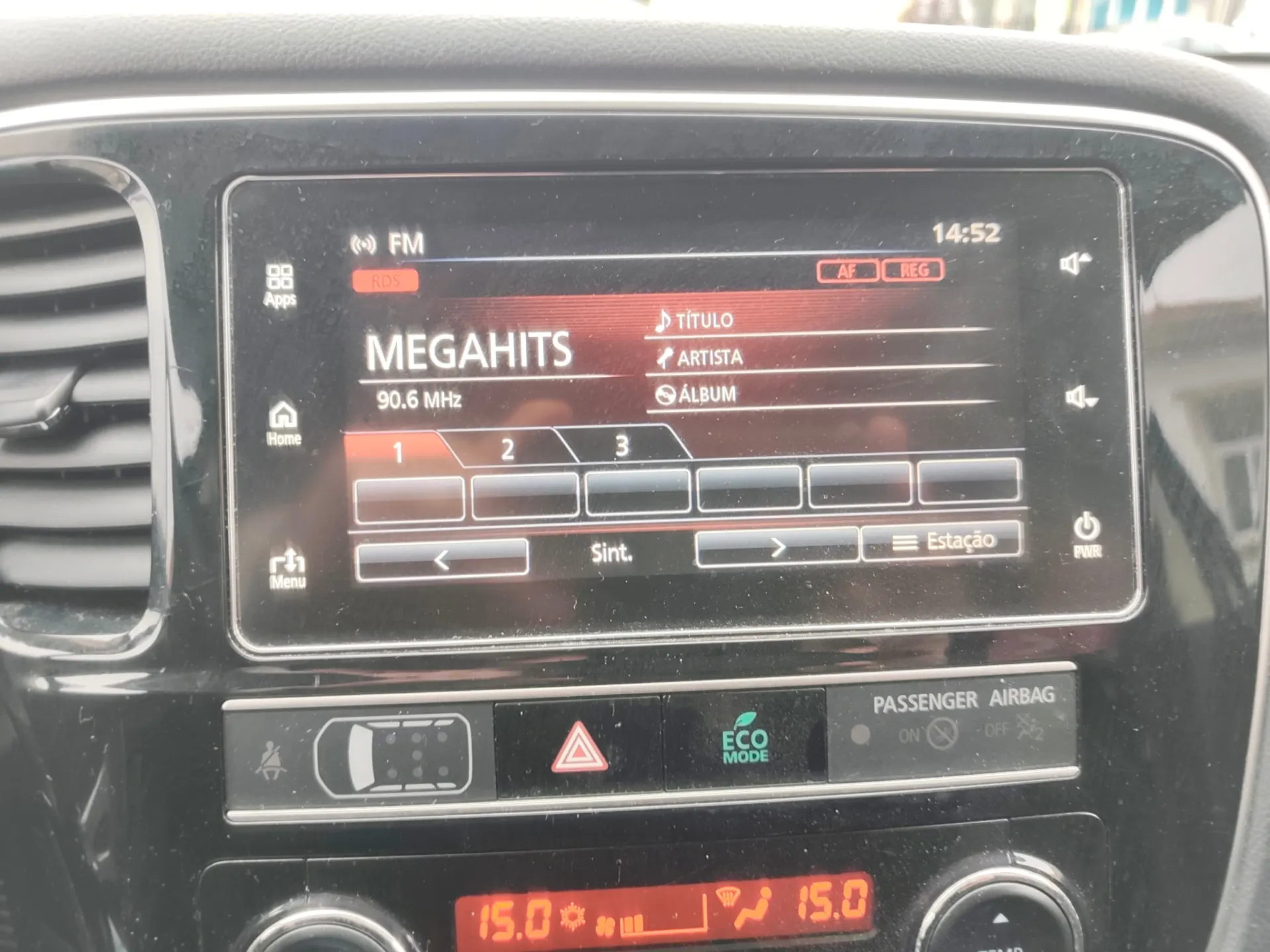 Mitsubishi Outlander 2.0 Kaiteki CVT 7 LUGARES 27