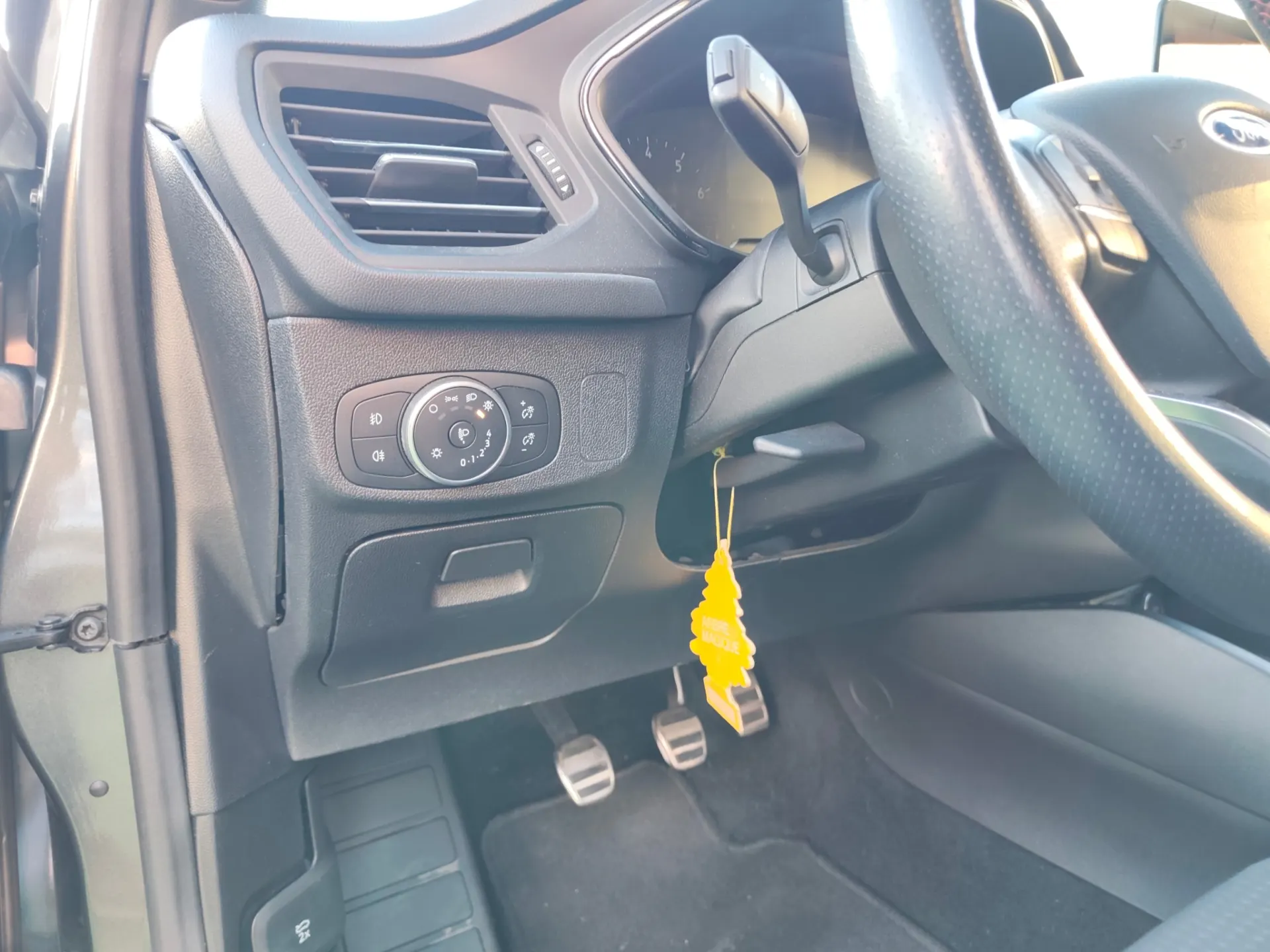 Ford Focus SW 1.0 EcoBoost MHEV ST-Line Design SIP 14