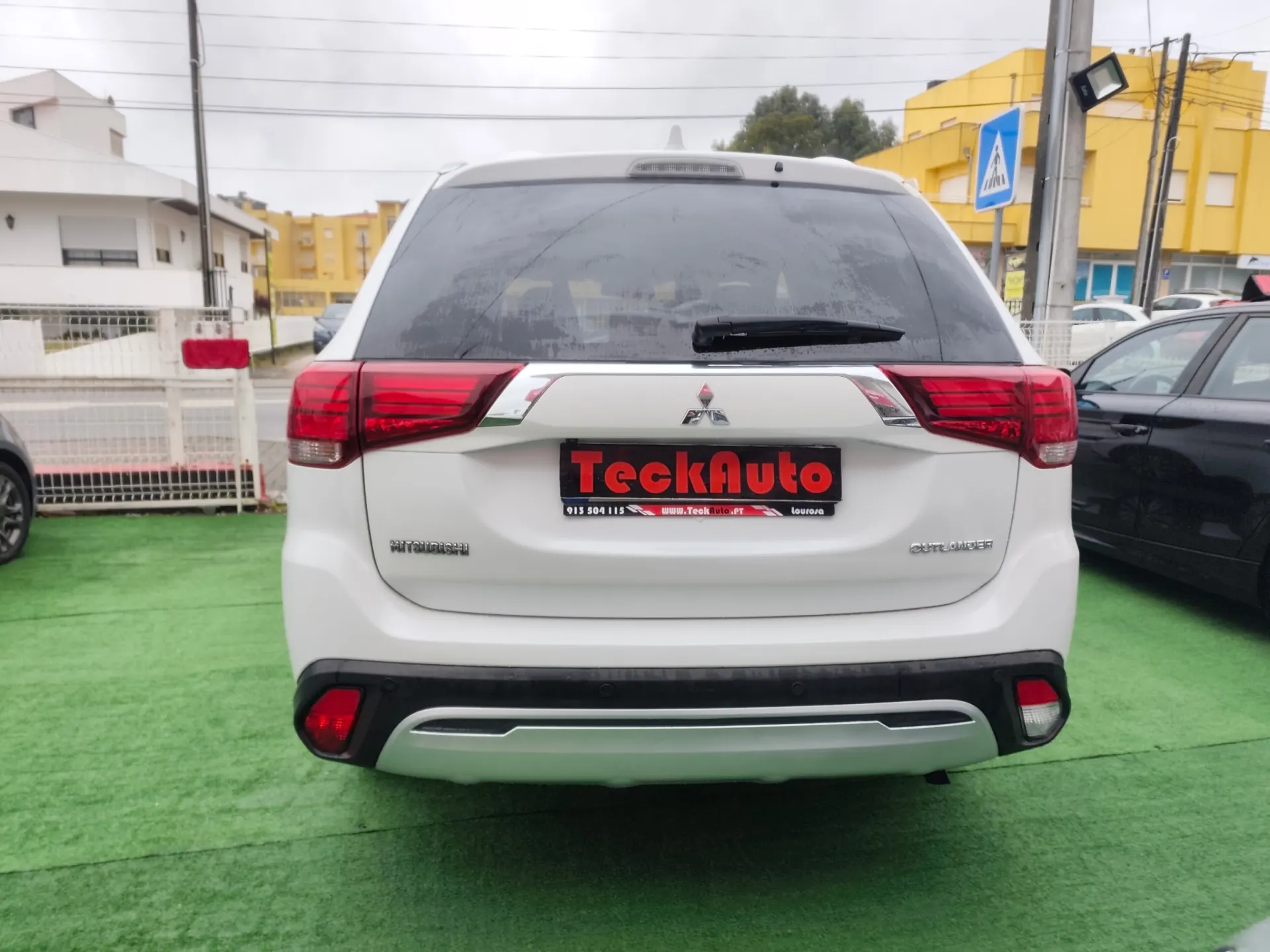 Mitsubishi Outlander 2.0 Kaiteki CVT 7 LUGARES 7